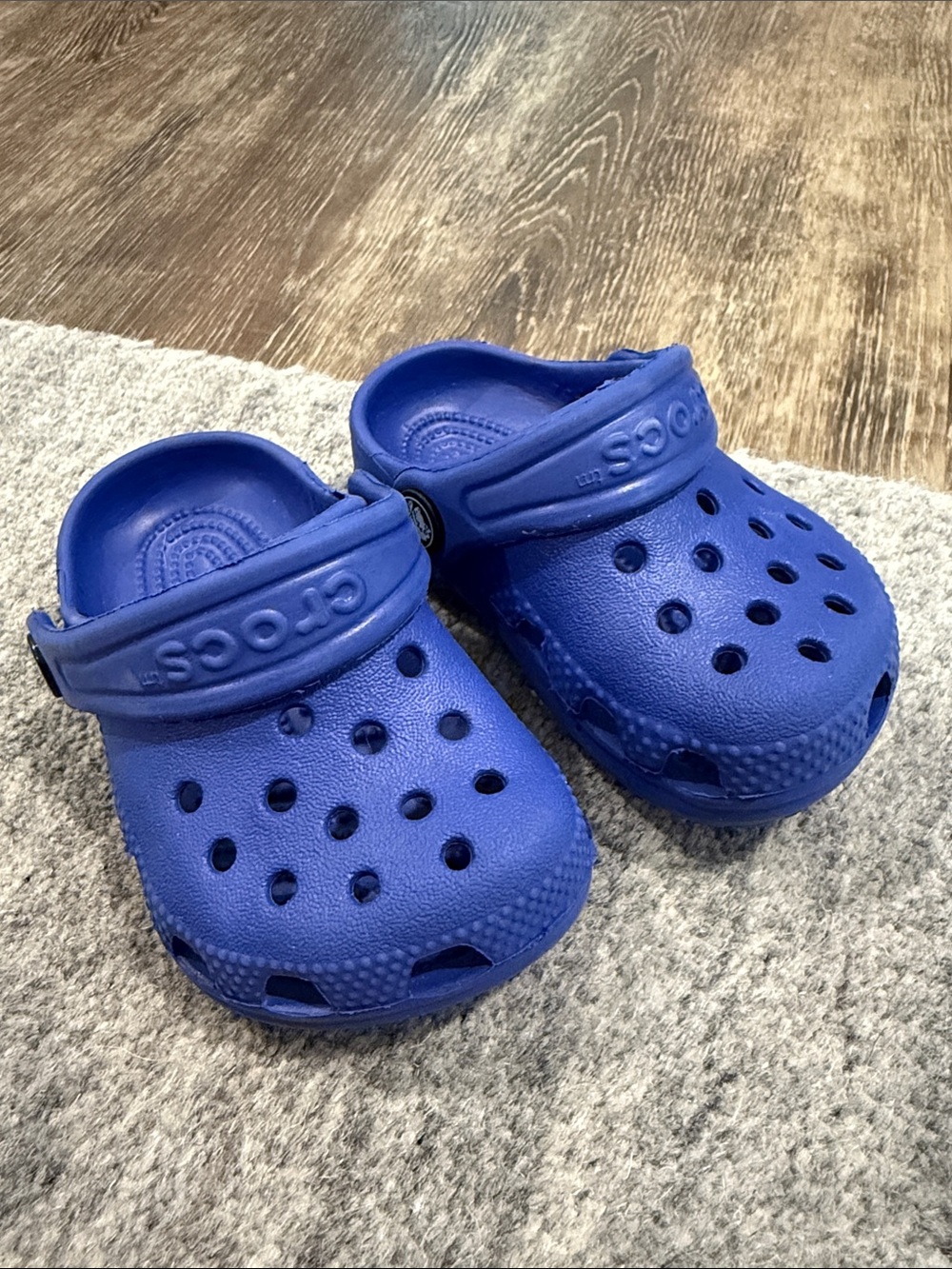 CROCS Kids Classic Clog in Royal Blue